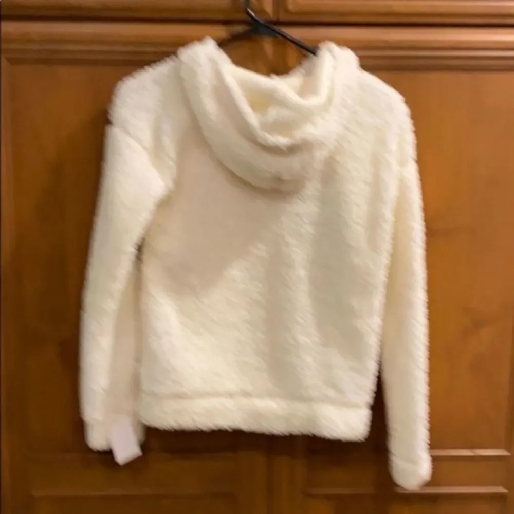 Nwt Girls Pullover With Hood Jacket Off White
